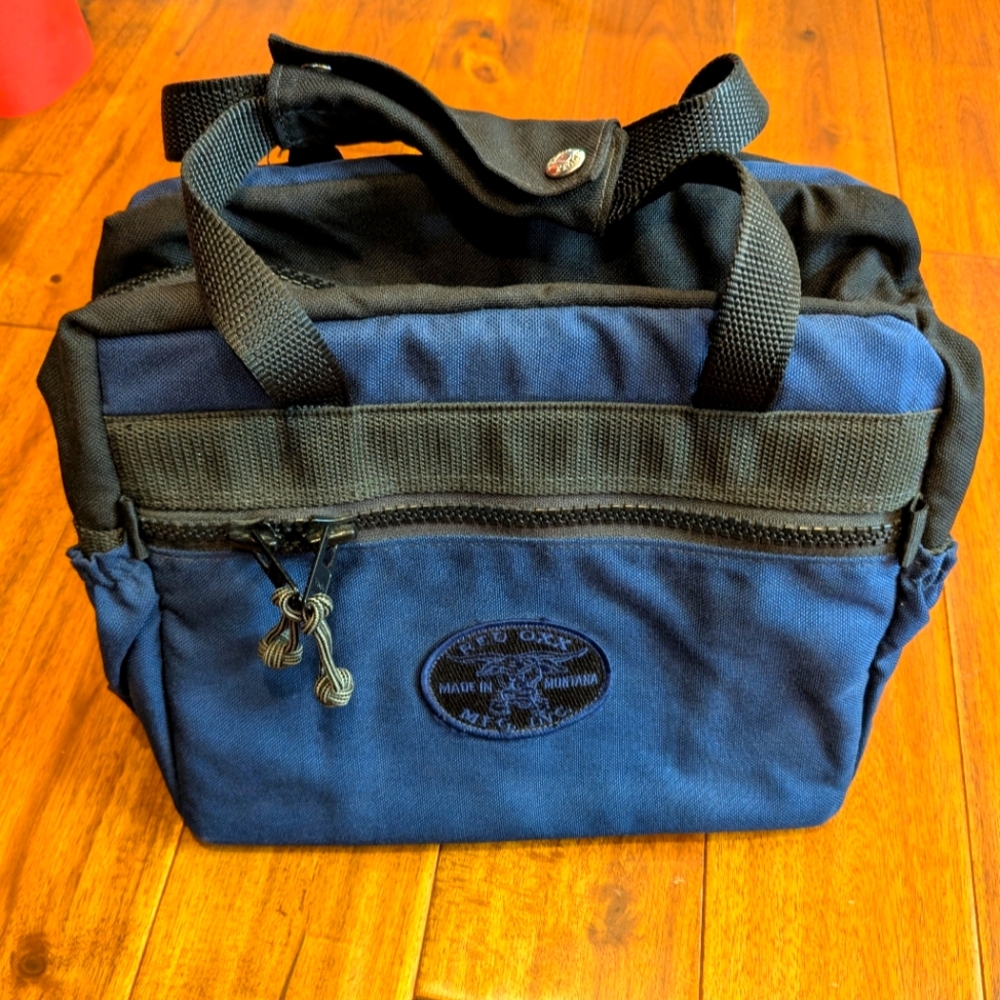 Red Oxx Gator Bag EUC - Mariner Blue